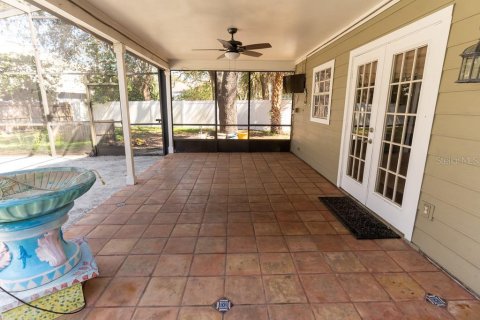 House in Apopka, Florida 5 bedrooms, 258.45 sq.m. № 1515675 - photo 20