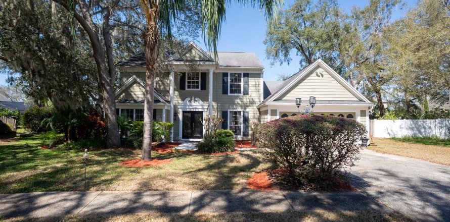 House in Apopka, Florida 5 bedrooms, 258.45 sq.m. № 1515675