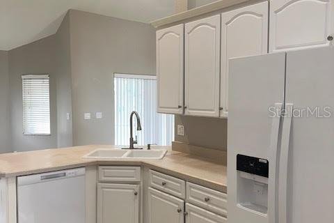 House in Palm Coast, Florida 3 bedrooms, 159.88 sq.m. № 1883067 - photo 10