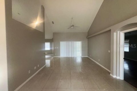 House in Palm Coast, Florida 3 bedrooms, 159.88 sq.m. № 1883067 - photo 4
