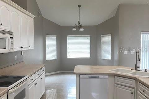 House in Palm Coast, Florida 3 bedrooms, 159.88 sq.m. № 1883067 - photo 11