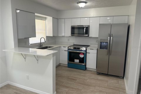 Купить коммерческую недвижимость в Окала, Флорида 11832 спальни, 97.55м2, № 1840696 - фото 3