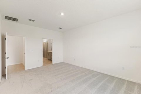 House in Fruitland Park, Florida 3 bedrooms, 154.4 sq.m. № 1780607 - photo 8