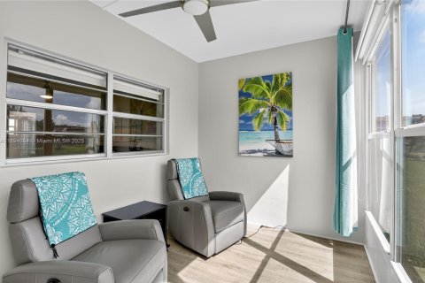 Condominio en venta en Lauderdale Lakes, Florida, 1 dormitorio, 63.55 m2 № 1945640 - foto 24