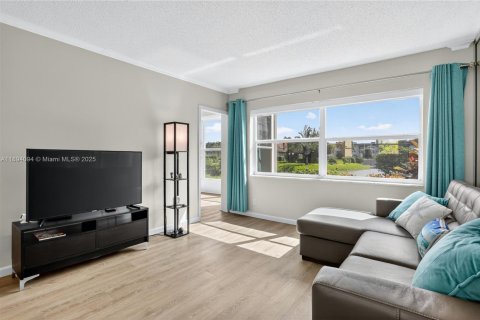 Condominio en venta en Lauderdale Lakes, Florida, 1 dormitorio, 63.55 m2 № 1945640 - foto 4