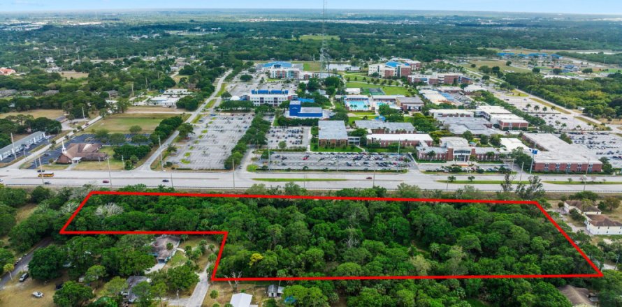 Land in Fort Pierce, Florida № 846634