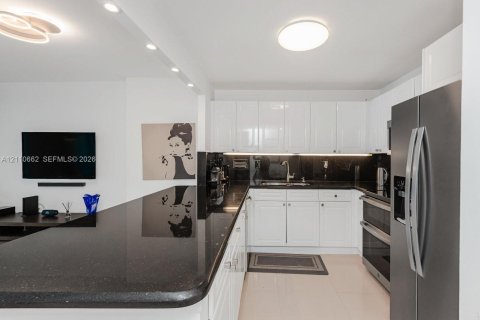 Copropriété à louer à Miami Beach, Floride: 1 chambre, 89.19 m2 № 2426579 - photo 13