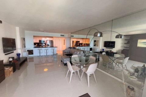 Copropriété à louer à Miami Beach, Floride: 1 chambre, 89.19 m2 № 2426579 - photo 2
