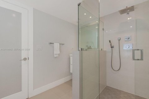 Copropriété à louer à Miami Beach, Floride: 1 chambre, 89.19 m2 № 2426579 - photo 23