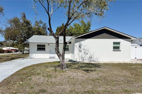 Casa en Bradenton, Florida 4 dormitorios, 109.25 m2 № 2128748