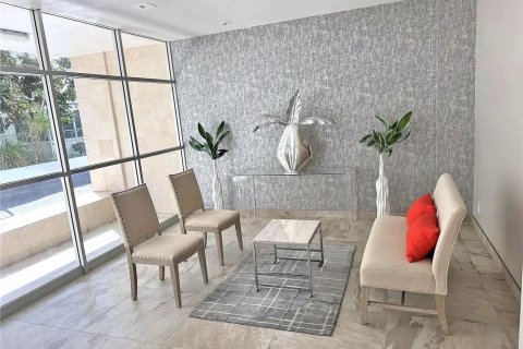 Copropriété à vendre à Hallandale Beach, Floride: 1 chambre, 78.97 m2 № 2146183 - photo 4