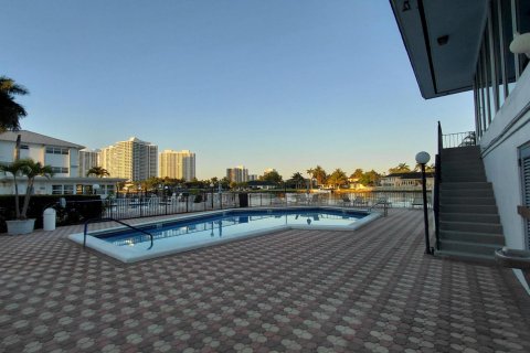 Copropriété à vendre à Hallandale Beach, Floride: 1 chambre, 78.97 m2 № 2146183 - photo 28