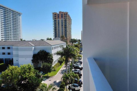 Copropriété à vendre à Hallandale Beach, Floride: 1 chambre, 78.97 m2 № 2146183 - photo 22