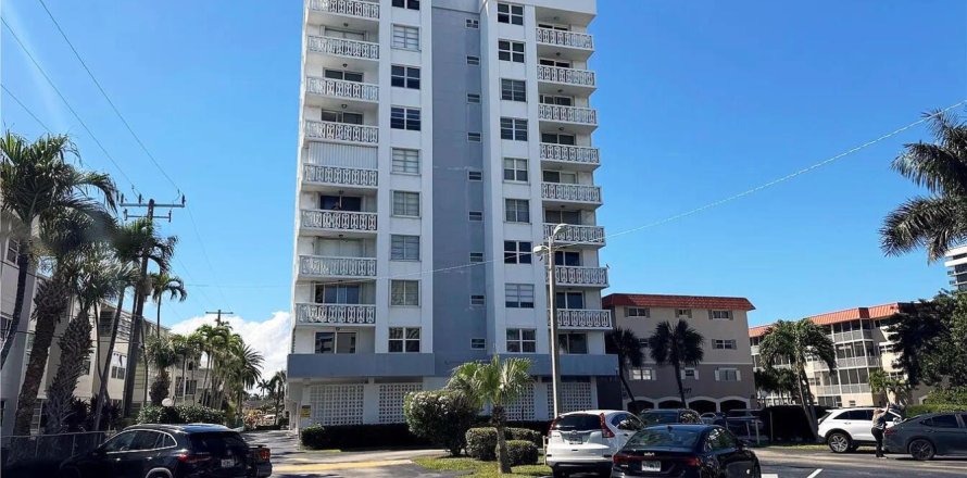 Condo à Hallandale Beach, Floride, 1 chambre  № 2146183