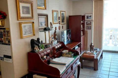 Copropriété à vendre à Hallandale Beach, Floride: 1 chambre, 78.97 m2 № 2146183 - photo 7