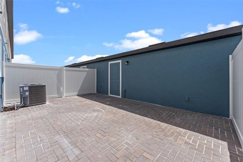 Adosado en venta en Apopka, Florida, 3 dormitorios, 163.79 m2 № 1793176 - foto 5