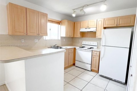 Copropriété à louer à Homestead, Floride: 3 chambres, 95.13 m2 № 1738582 - photo 1