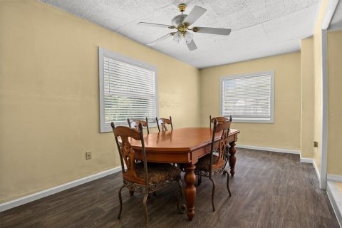House in Wauchula, Florida 4 bedrooms, 194.91 sq.m. № 2142754 - photo 8