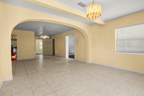 House in Wauchula, Florida 4 bedrooms, 194.91 sq.m. № 2142754 - photo 3