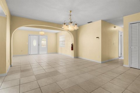 House in Wauchula, Florida 4 bedrooms, 194.91 sq.m. № 2142754 - photo 6