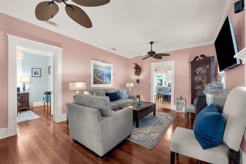 House in Orlando, Florida 2 bedrooms, 119.66 sq.m. № 1866584 - photo 6