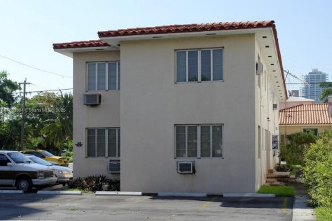 Propiedad comercial en venta en Miami, Florida № 1983275 - foto 6