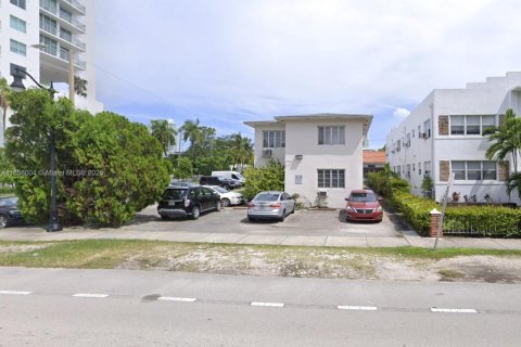 Propiedad comercial en venta en Miami, Florida № 1983275 - foto 8
