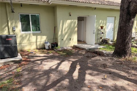 Купить таунхаус в Хомстед, Флорида 2 спальни, 83.43м2, № 2034102 - фото 4