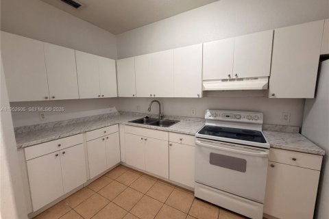 Купить таунхаус в Хомстед, Флорида 2 спальни, 83.43м2, № 2034102 - фото 18