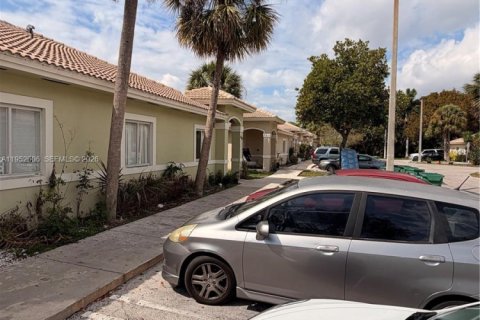 Купить таунхаус в Хомстед, Флорида 2 спальни, 83.43м2, № 2034102 - фото 25