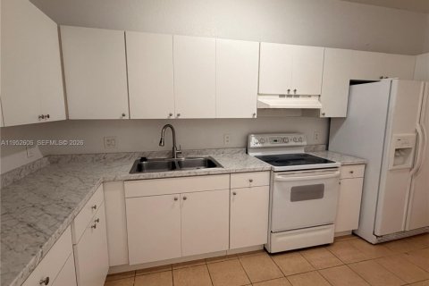 Купить таунхаус в Хомстед, Флорида 2 спальни, 83.43м2, № 2034102 - фото 19