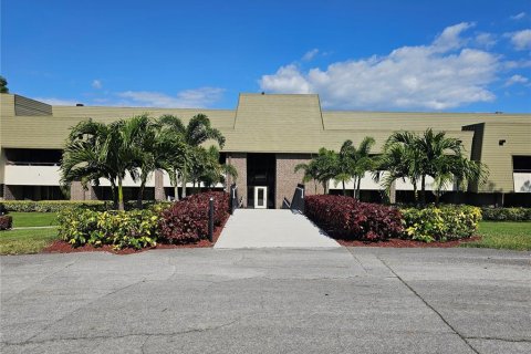 Condominio en alquiler en Palm Harbor, Florida, 1 dormitorio, 76.64 m2 № 1873283 - foto 6
