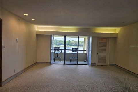 Condominio en alquiler en Palm Harbor, Florida, 1 dormitorio, 76.64 m2 № 1873283 - foto 14