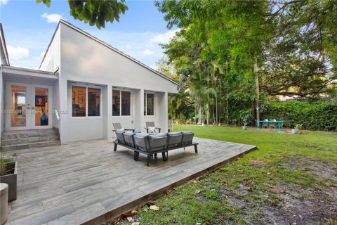 Casa en venta en Coral Gables, Florida, 3 dormitorios, 188.5 m2 № 1931411 - foto 17