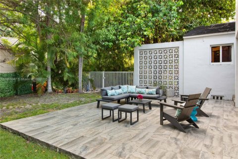 Casa en venta en Coral Gables, Florida, 3 dormitorios, 188.5 m2 № 1931411 - foto 21
