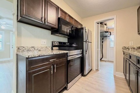 Villa ou maison à louer à Palm Beach Gardens, Floride: 3 chambres, 128.39 m2 № 2154413 - photo 2
