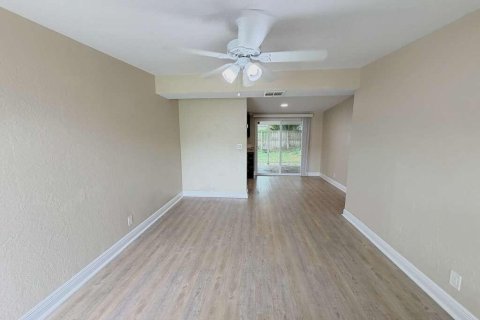 Villa ou maison à louer à Palm Beach Gardens, Floride: 3 chambres, 128.39 m2 № 2154413 - photo 5