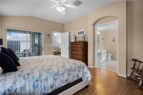 House in Leesburg, Florida 3 bedrooms, 137.22 sq.m. № 2166072 - photo 20