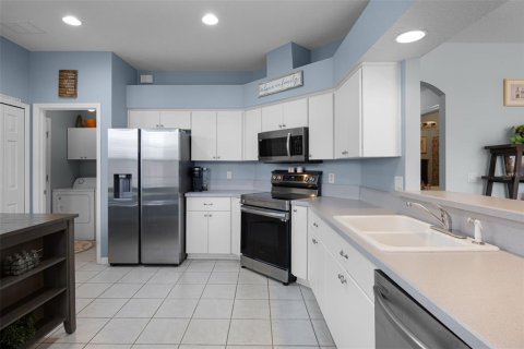 House in Leesburg, Florida 3 bedrooms, 137.22 sq.m. № 2166072 - photo 12