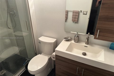 Copropriété à vendre à Sunny Isles Beach, Floride: 2 chambres, 126.07 m2 № 1979440 - photo 27