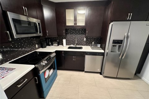 Copropriété à vendre à Sunny Isles Beach, Floride: 2 chambres, 126.07 m2 № 1979440 - photo 17