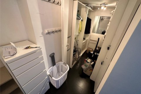 Copropriété à vendre à Sunny Isles Beach, Floride: 2 chambres, 126.07 m2 № 1979440 - photo 30