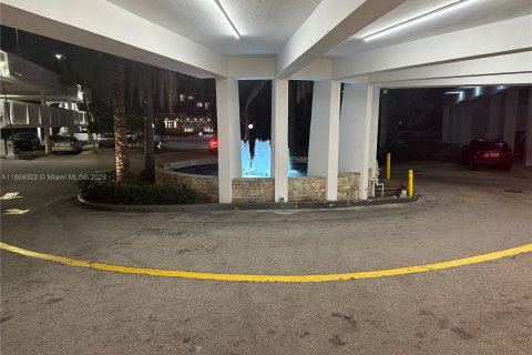 Copropriété à vendre à Sunny Isles Beach, Floride: 2 chambres, 126.07 m2 № 1979440 - photo 3