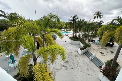 Copropriété à vendre à Sunny Isles Beach, Floride: 2 chambres, 126.07 m2 № 1979440 - photo 20