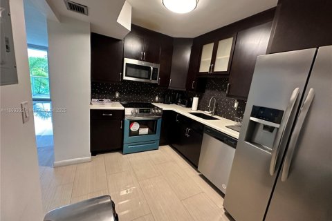Copropriété à vendre à Sunny Isles Beach, Floride: 2 chambres, 126.07 m2 № 1979440 - photo 15