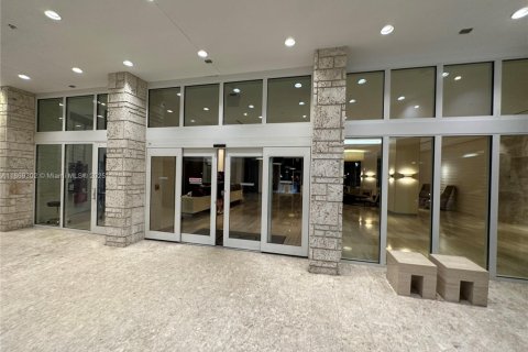 Copropriété à vendre à Sunny Isles Beach, Floride: 2 chambres, 126.07 m2 № 1979440 - photo 6