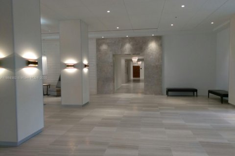 Copropriété à vendre à Sunny Isles Beach, Floride: 2 chambres, 126.07 m2 № 1979440 - photo 8