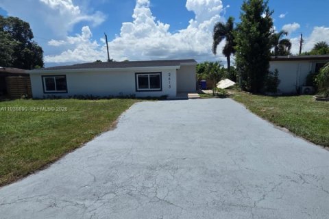 Villa ou maison à vendre à Margate, Floride: 4 chambres, 125.33 m2 № 1996481 - photo 4