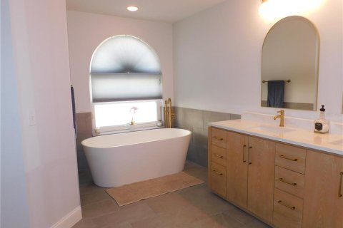 Villa ou maison à louer à Palm Harbor, Floride: 3 chambres, 174.47 m2 № 2110955 - photo 17
