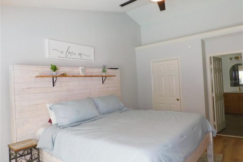 Villa ou maison à louer à Palm Harbor, Floride: 3 chambres, 174.47 m2 № 2110955 - photo 15